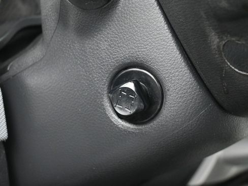 Used 2018 Nissan Titan PRO-4X w/ Pro-4x Convenience Package image 15