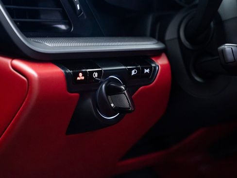 Used 2020 Porsche 911 Carrera S image 18