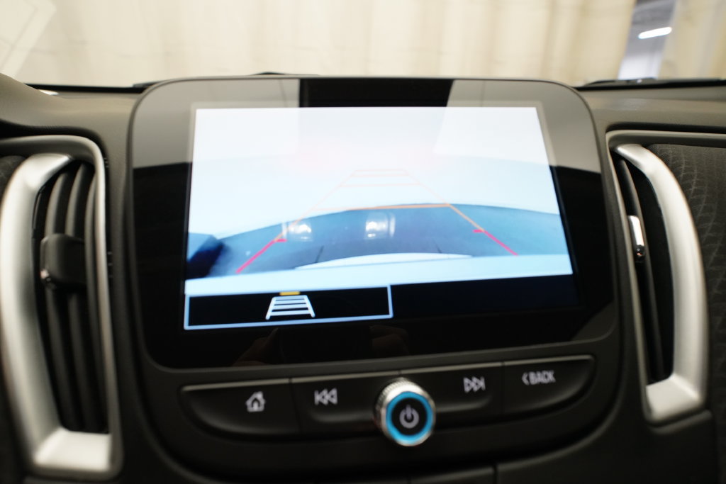 Used 2023 Chevrolet Malibu LT FWD image 19