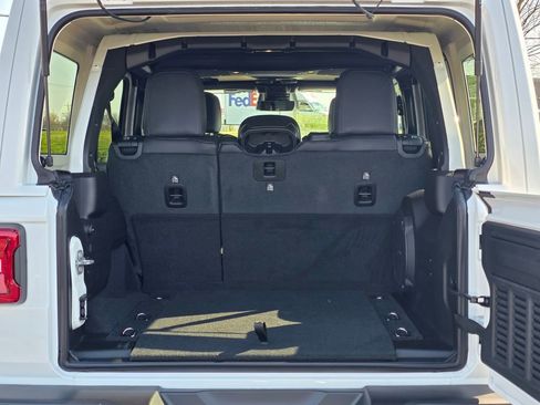 New 2026 Jeep Wrangler Sahara image 32