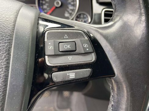 Used 2017 Volkswagen Touareg Sport AWD/4WD image 34