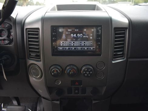 Used 2007 Nissan Titan SE w/ SE Popular Pkg w/ Pwr Bench RWD image 18