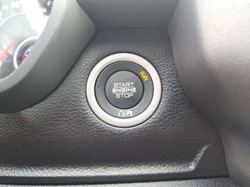 Certified 2025 RAM 2500 Big Horn AWD/4WD image 18