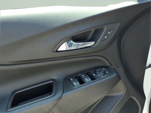 Used 2023 Chevrolet Equinox LT w/ LPO, Floor Liner Package AWD/4WD image 5