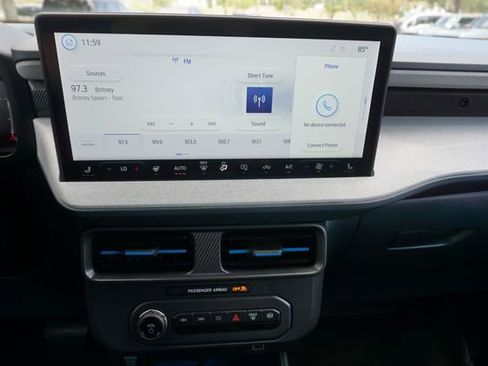 Certified 2025 Ford Maverick XLT w/ XLT Luxury Package AWD/4WD image 4