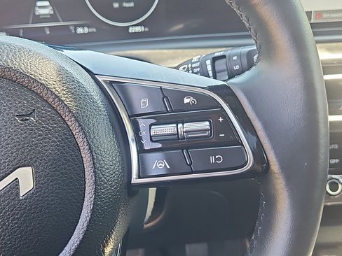 Used 2024 Kia Seltos EX AWD/4WD image 18