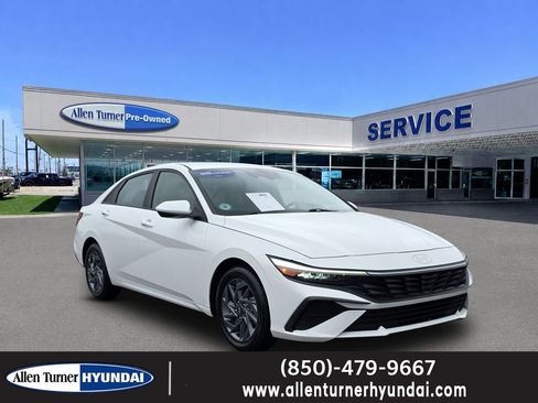 Certified 2024 Hyundai Elantra SEL FWD image 1
