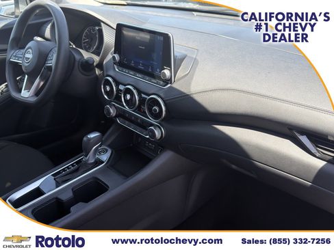 Used 2024 Nissan Sentra SV FWD image 7