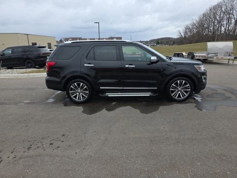 Used 2016 Ford Explorer Platinum image 8