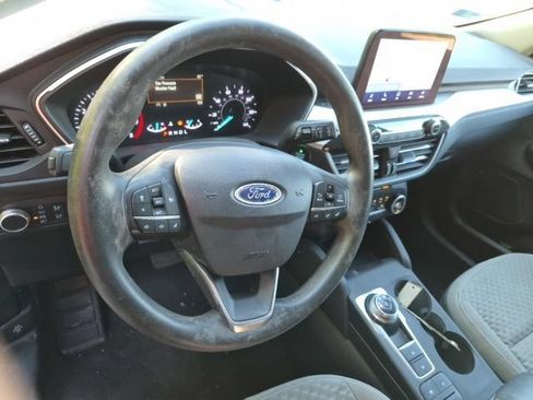 Used 2025 Ford Escape ST-Line Select AWD/4WD image 17