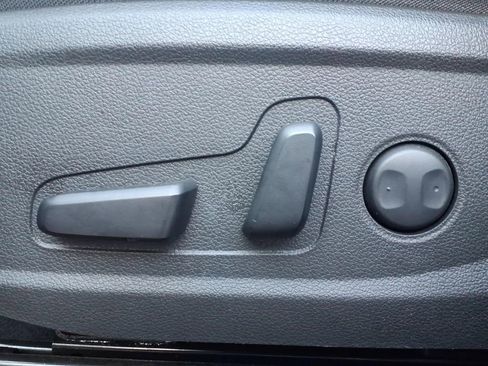 Used 2023 Hyundai Santa Fe SEL w/ Premium Package image 28