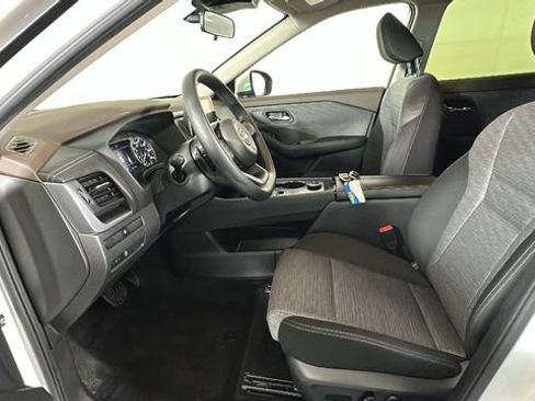 Used 2023 Nissan Rogue SV AWD/4WD image 11
