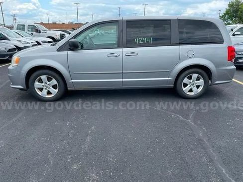 Used 2013 Dodge Grand Caravan SE FWD image 4