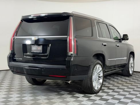 Used 2017 Cadillac Escalade Platinum AWD/4WD image 9