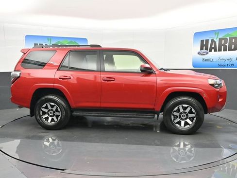 Used 2024 Toyota 4Runner TRD Off-Road image 7