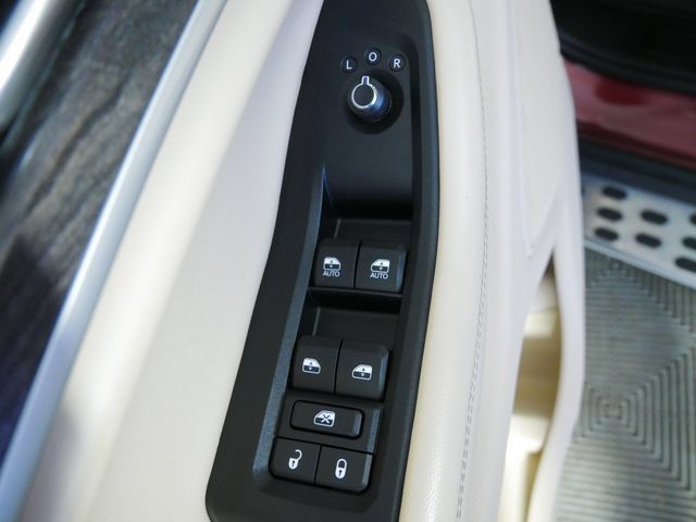 Used 2023 Jeep Grand Cherokee Limited w/ Luxury Tech Group II AWD/4WD image 23