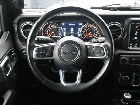 Used 2020 Jeep Wrangler Unlimited Sahara image 23