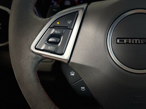 Used 2018 Chevrolet Camaro ZL1 RWD image 16