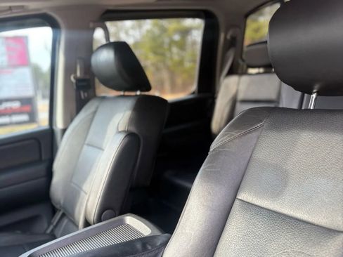 Used 2011 Nissan Titan SL w/ SL Technology Pkg image 6