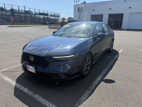 Used 2023 Honda Accord EX image 3