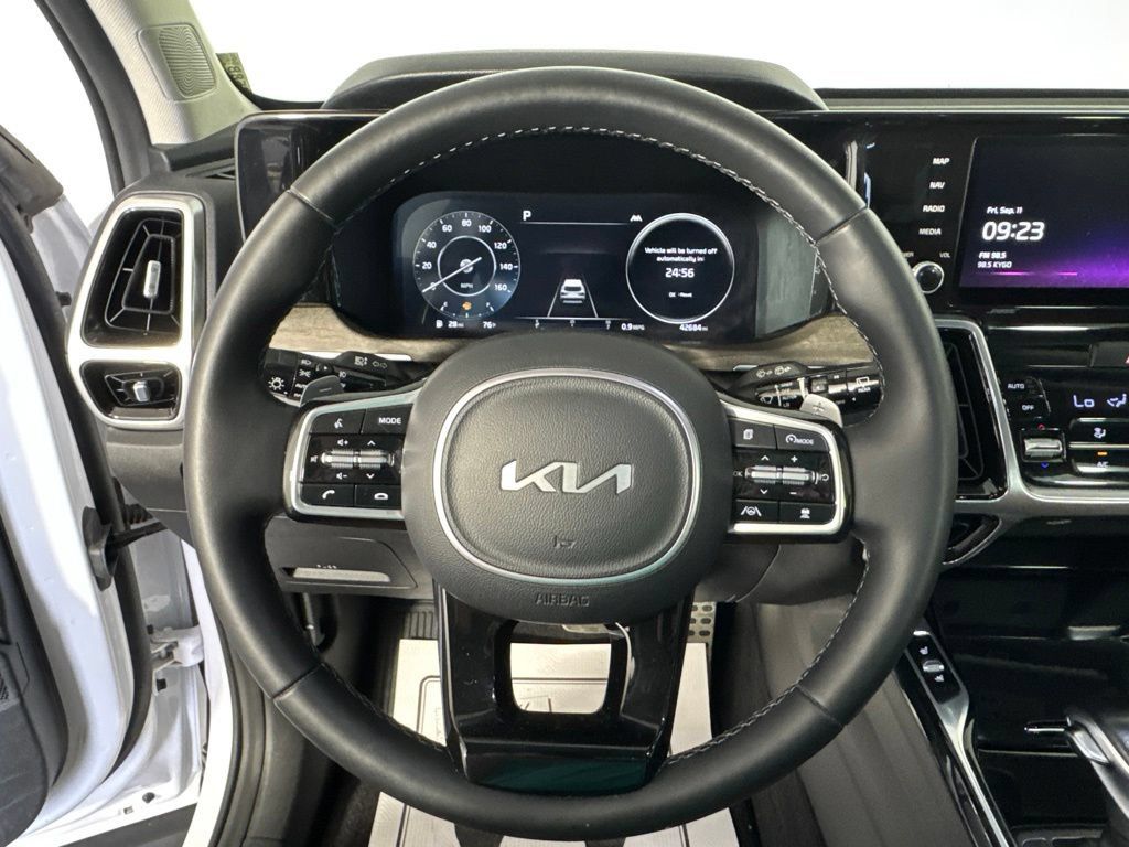 Used 2023 Kia Sorento SX Prestige AWD/4WD image 17