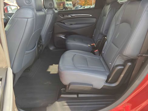 Used 2024 Buick Enclave Premium image 21