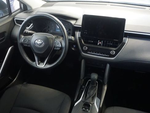 Certified 2025 Toyota Corolla Cross LE FWD image 23