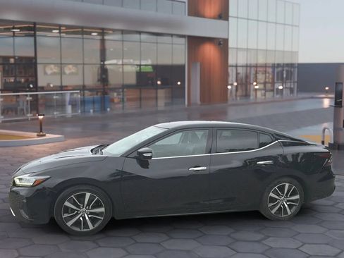 Used 2020 Nissan Maxima 3.5 SV w/ Floor Mat Group FWD image 3
