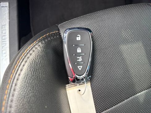 Used 2023 Chevrolet Equinox Premier FWD image 44