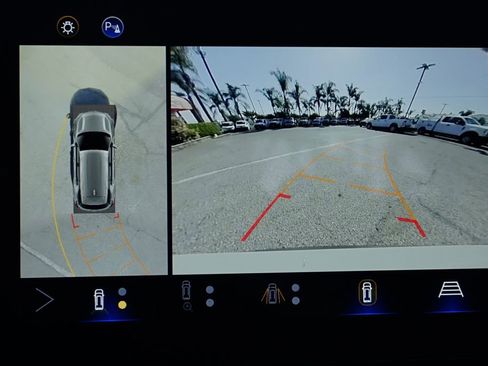 Used 2025 Chevrolet Equinox LT w/ Convenience Package II image 31