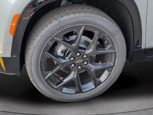 New 2026 Chevrolet Traverse RS w/ LPO, Floor Liner Package image 9