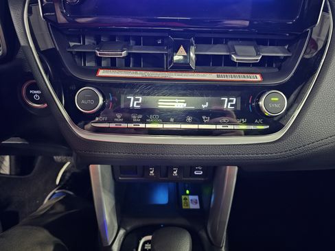 Certified 2023 Toyota Corolla Cross XSE w/ Convenience Package image 22