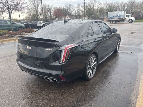Used 2022 Cadillac CT4 V w/ Navigation Package image 4