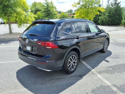 Used 2021 Volkswagen Tiguan S FWD image 5