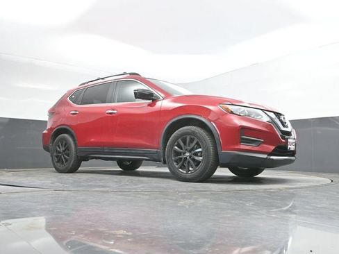 Used 2017 Nissan Rogue SV w/ Midnight Edition Package AWD/4WD image 41