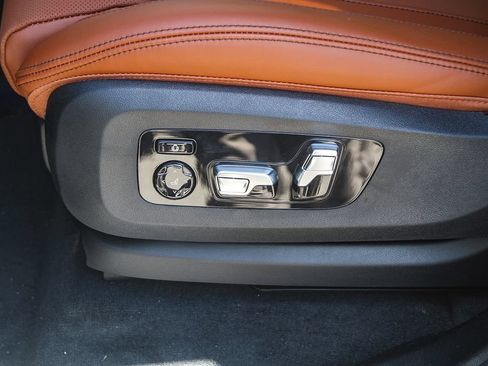 New 2026 BMW X5 M60i AWD/4WD image 17