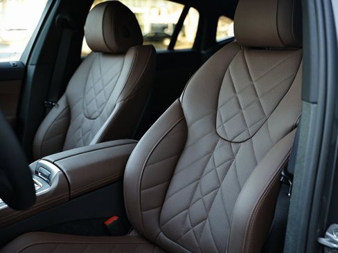 New 2026 BMW X6 xDrive40i w/ Premium Package image 21