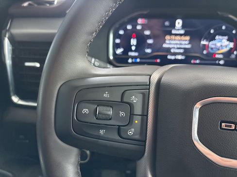 Used 2025 GMC Sierra 2500 Denali w/ Technology Package image 17