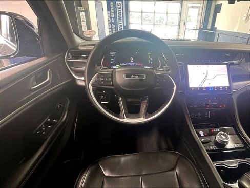 Used 2023 Jeep Grand Cherokee 30th Anniversary AWD/4WD image 18