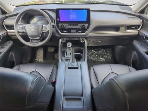 Certified 2025 Toyota Grand Highlander FWD image 21