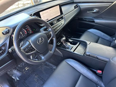 Used 2023 Lexus ES 350 w/ Premium Package FWD image 10