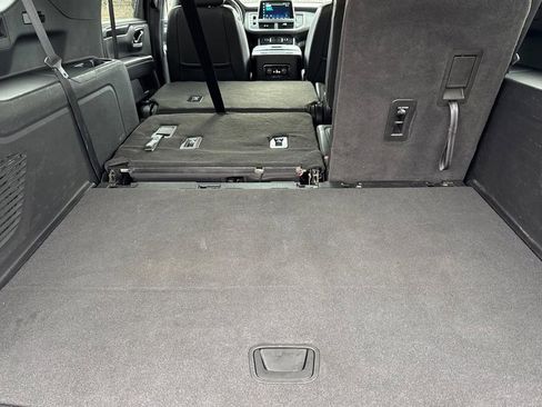 Used 2024 Chevrolet Suburban RST image 23
