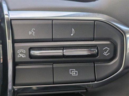 New 2025 GMC Canyon Elevation w/ Convenience Package image 29