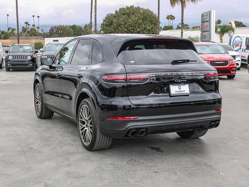 Used 2022 Porsche Cayenne Platinum Edition AWD/4WD image 7