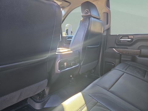 Used 2022 GMC Sierra 2500 Denali w/ Denali Ultimate Package image 19
