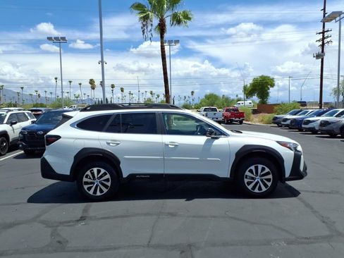 Used 2024 Subaru Outback Premium AWD/4WD image 10