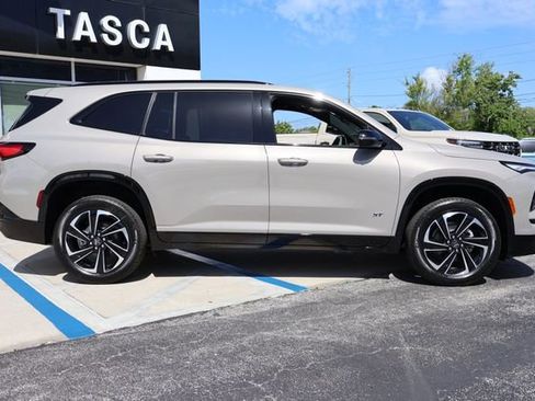 New 2026 Buick Enclave Sport Touring w/ Power Package FWD image 9