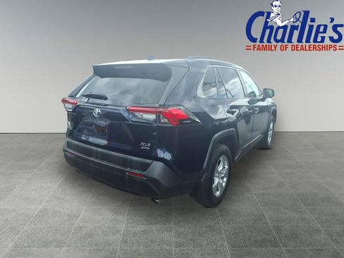 Used 2019 Toyota RAV4 XLE w/ Convenience Package AWD/4WD image 4