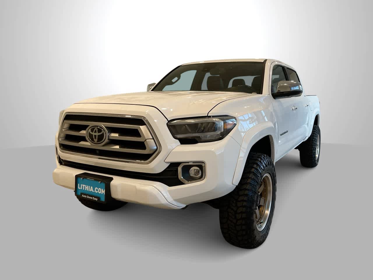 Used 2020 Toyota Tacoma Limited AWD/4WD image 1