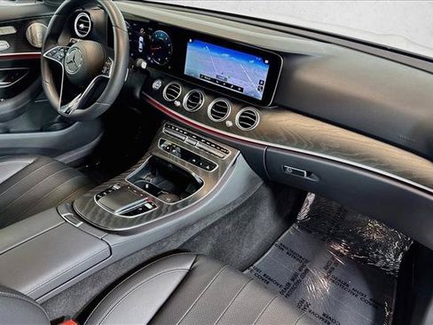 Used 2022 Mercedes-Benz E 350 Sedan image 28